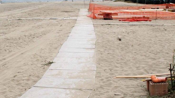 Malore alla festa in spiaggia notte di paura a Marina di Pietrasanta