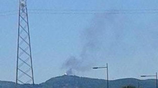 Incendio alla Valle Benedetta, le fiamme vicino a un camper
