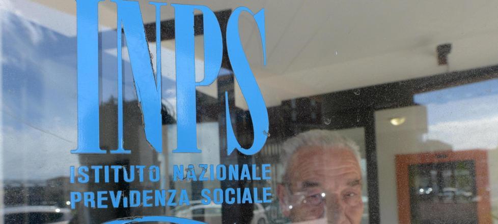 Buste arancioni in arrivo Cgil: «Calcoli farlocchi» 