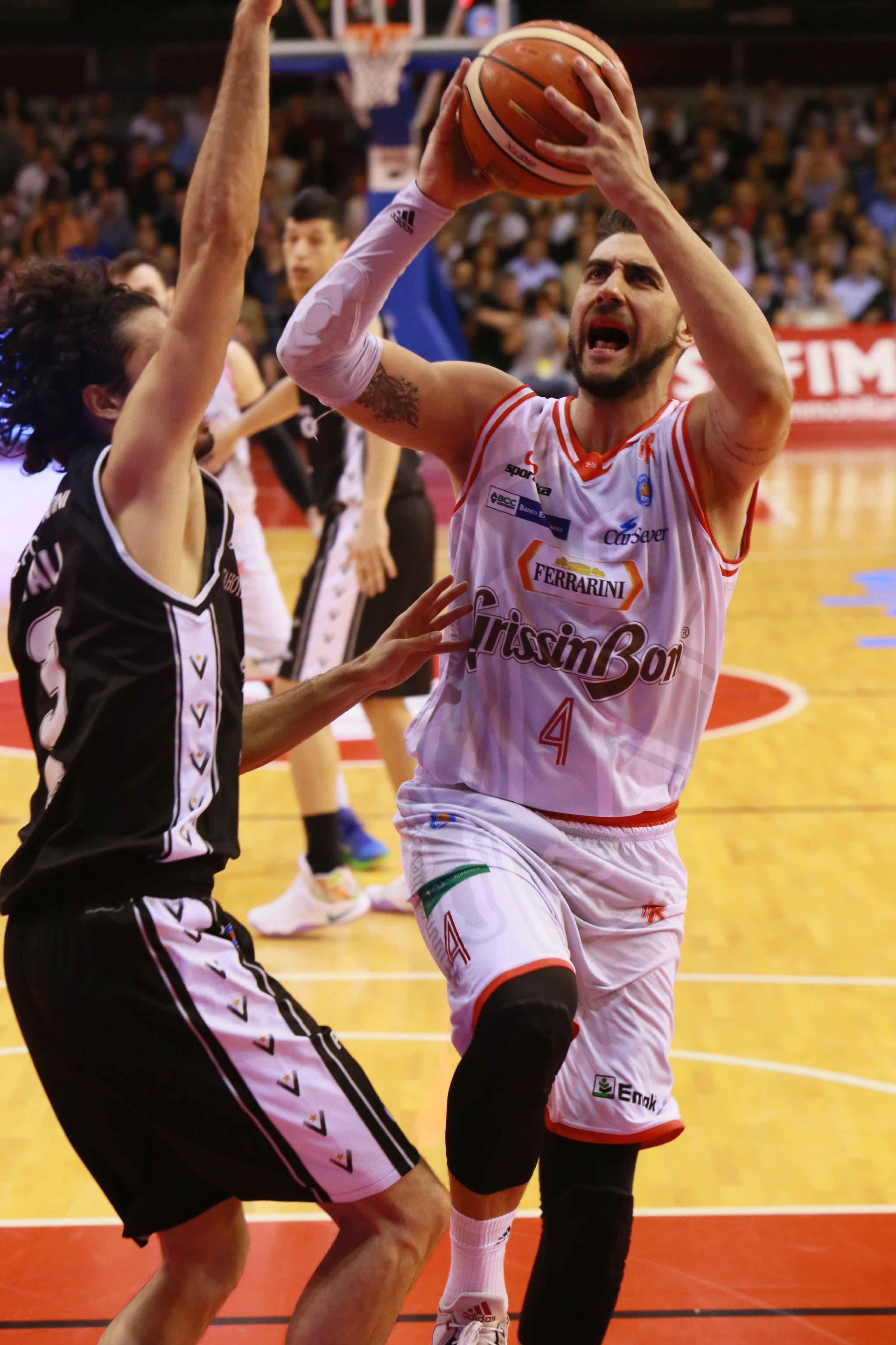 "Abbiamo bisogno di voi per fare dei super playoff"