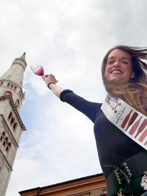 È in arrivo la “Lambruscolonga” di Modena