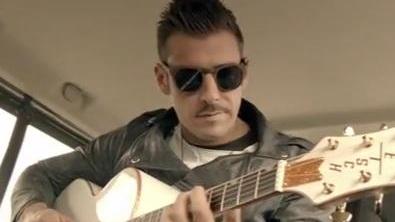 Francesco Gabbani nel nuovo video