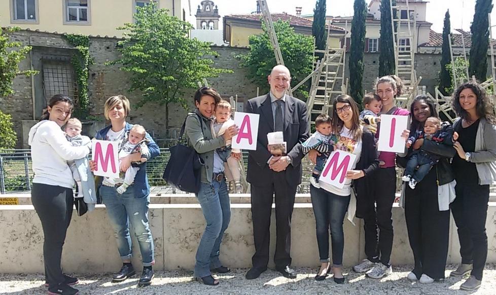 Festa delle donne diventate mamme a Prato