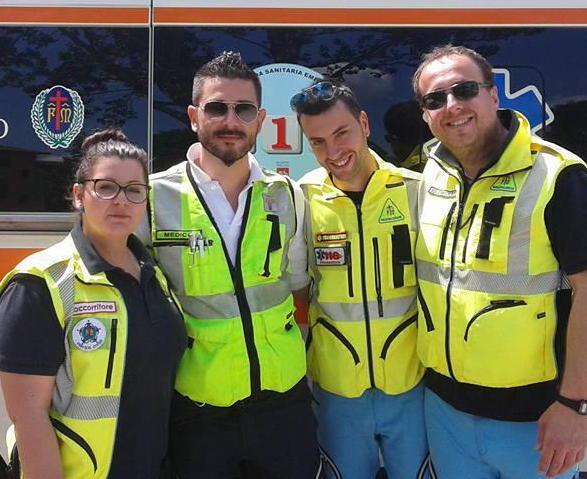 Partorisce sull’ambulanza grazie a medico e volontari 