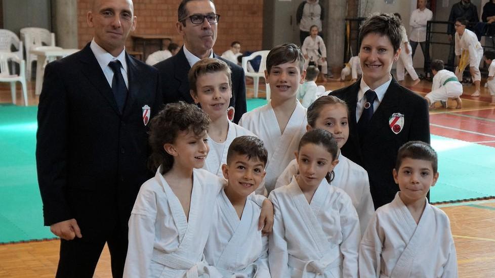 Gli allievi del Sotokan karate club esordiscono con due medaglie