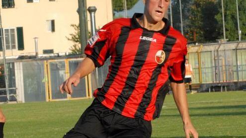Studenti in curva La Lucchese prova a riavvicinare i tifosi
