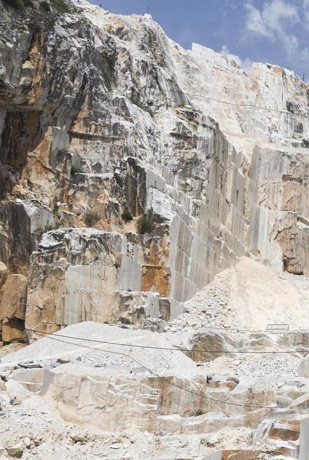 «In cava col ghiaccio», ma la Sam smentisce il dipendente