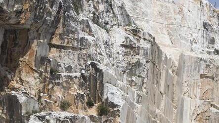 «In cava col ghiaccio», ma la Sam smentisce il dipendente