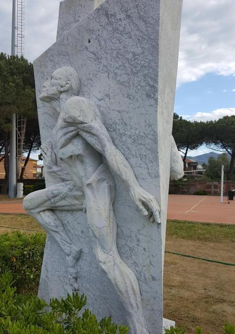 Il Panathlon riscopre la statua dedicata al pugile 