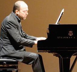 La grande musica a Trinità col pianista Matteo Falloni