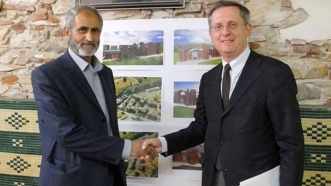 L'incontro tra il sindaco e l'imam