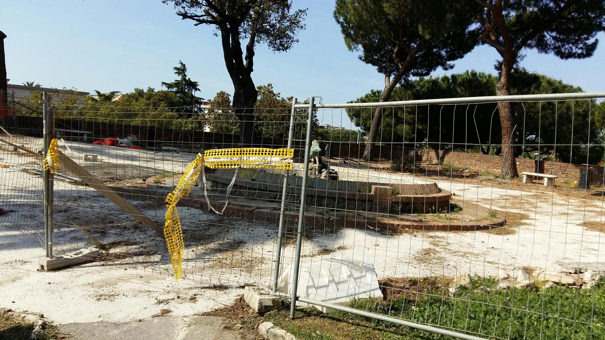 Il cantiere abbandonato sulle Mura di Grosseto 