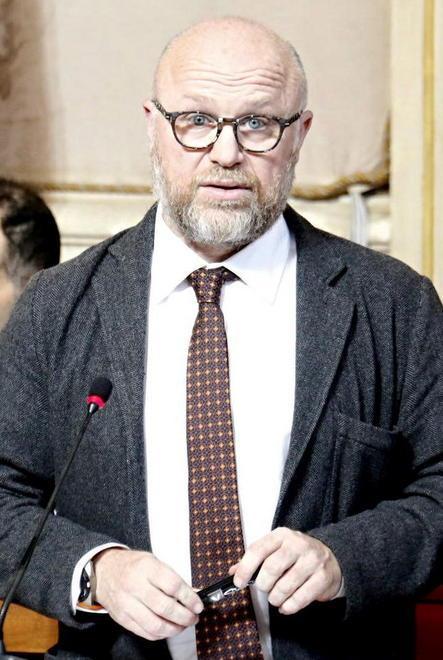 «Non lasceremo Asa in mano ai privati»
