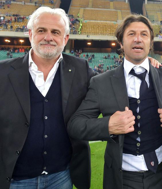 Il coro rossoblù: «Una grande vittoria meritiamo la serie A» 