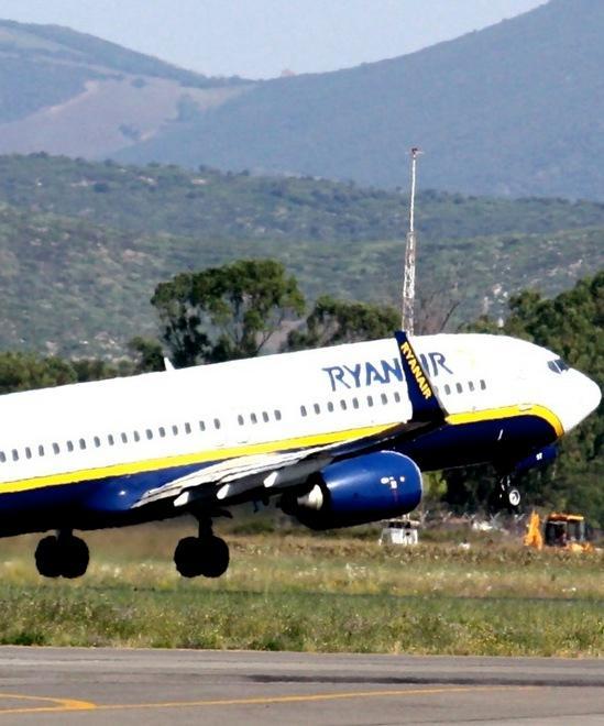 Voli low cost, si apre uno spiraglio 