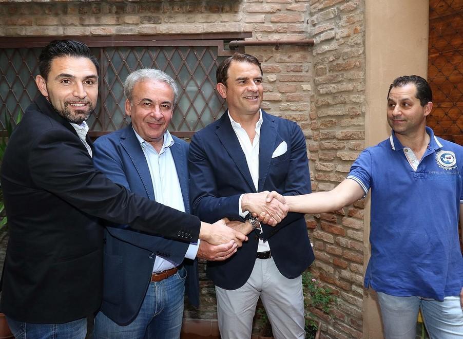 Semplici rinnova «Sono felicissimo» 