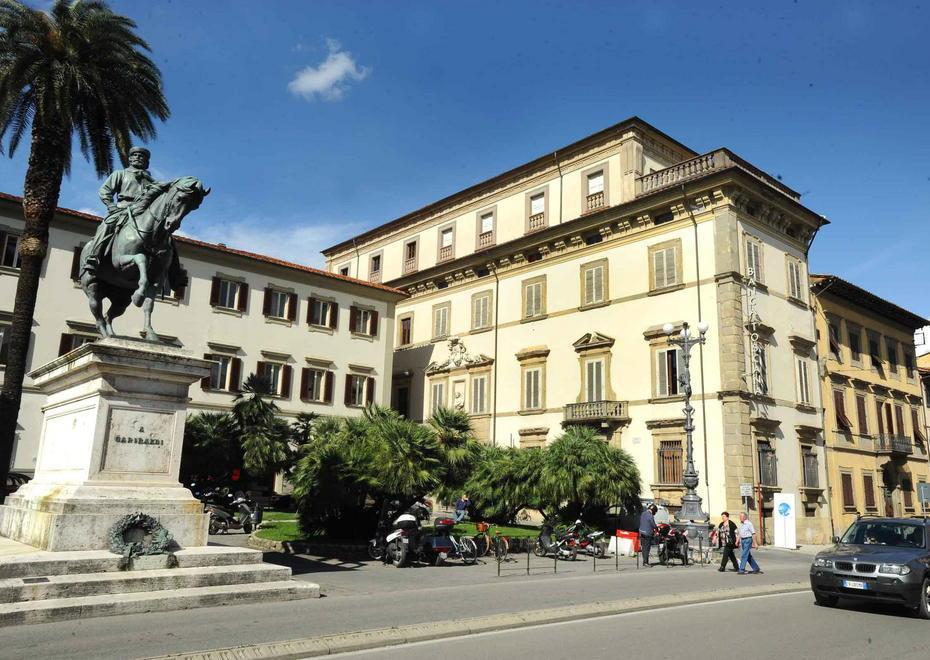 Niente auto e nuovo volto per piazza Garibaldi 