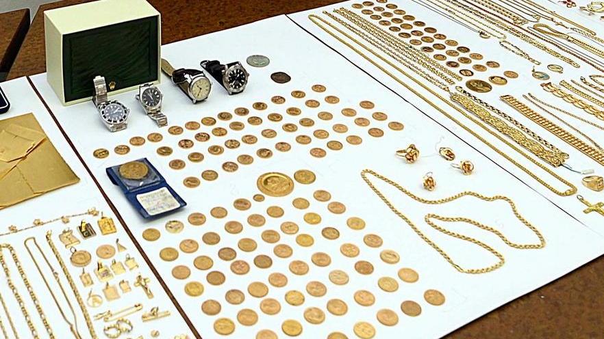 Cento oggetti d’oro rubati riconosciuti dai proprietari
