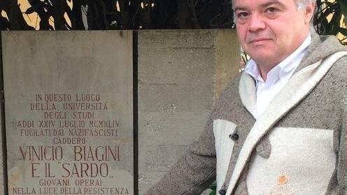 Lapide abbandonata al degrado nei luoghi della mala-movida