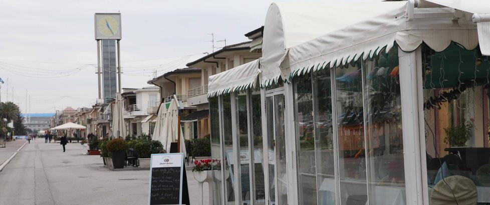 Verande, ultimatum del Comune: via con le buone o le cattive 