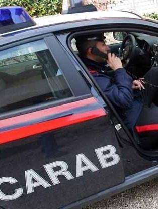 Ubriaco al volante semina il panico