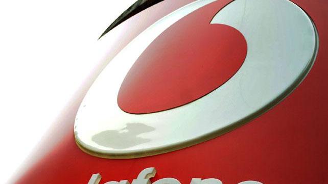 Vodafone toglie in anticipo il costo del roaming: si chiama e si naviga all'estero come in Italia