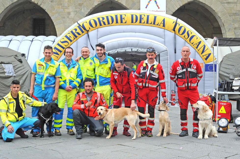 Un’ospedale d’emergenza in piazza Duomo