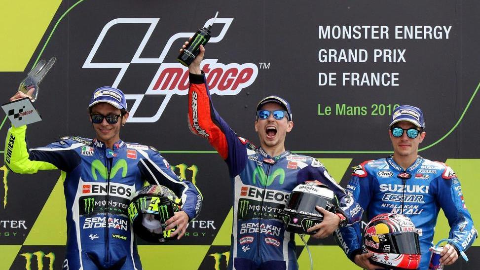 Le Mans ai piedi di Lorenzo Marquez cade, Vale ringrazia