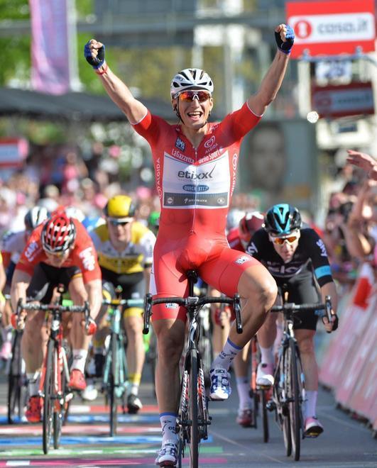 Un’altra volatona Kittel completa il piano: è in rosa 