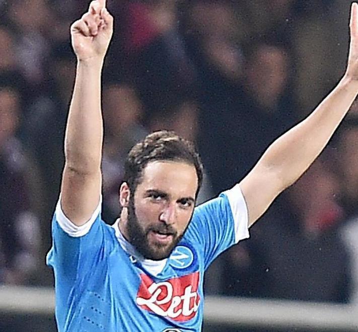 Higuain-Callejon, e il Napoli vola 
