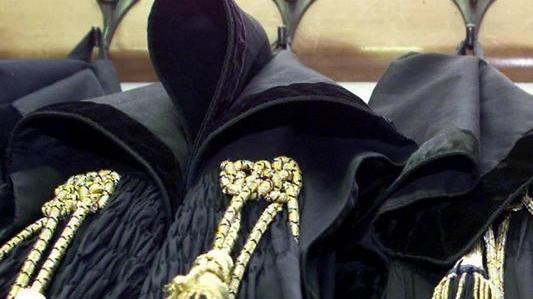 Narcotizzò e derubò un anziano: condannata