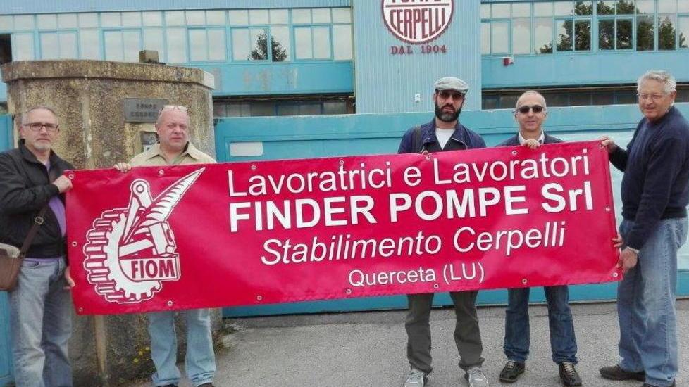 Presidio alla Cerpelli: «Ci hanno fregato»