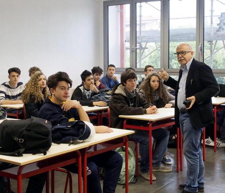 Il primi 100 studenti da ieri a lezione nel nuovo Scientifico 