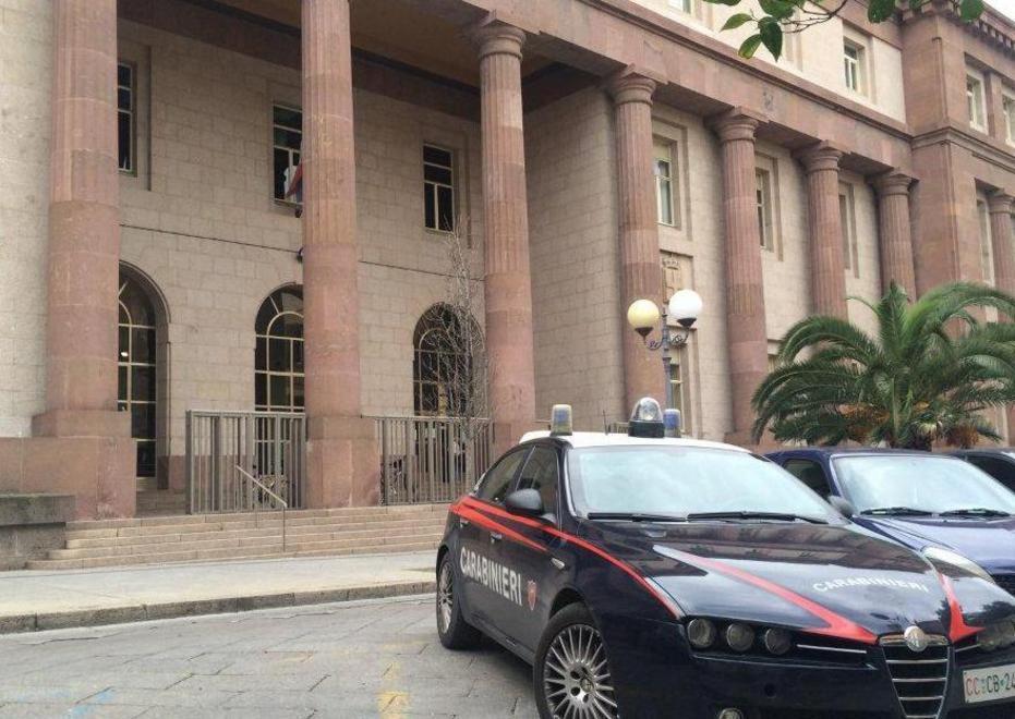 Incendio di un camion e fuga in auto, assolti tre giovani di Mores 