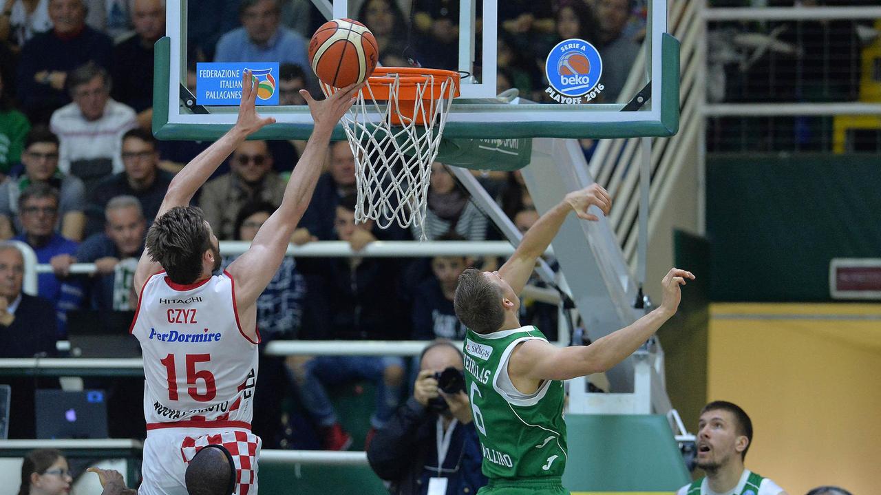 Missione rimonta: Pistoia credici, è la notte dei playoff