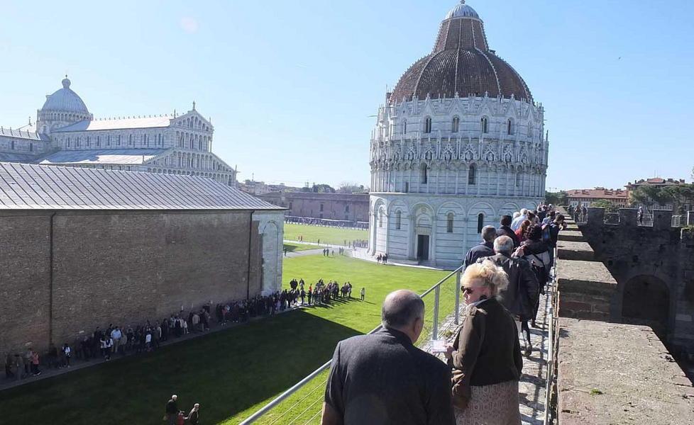Un biglietto fino a 3 euro per camminare sulle mura 