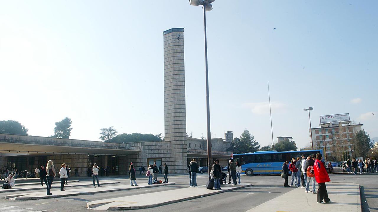 Una veduta di piazza Italia a Montecatini (Foto d'archivio)