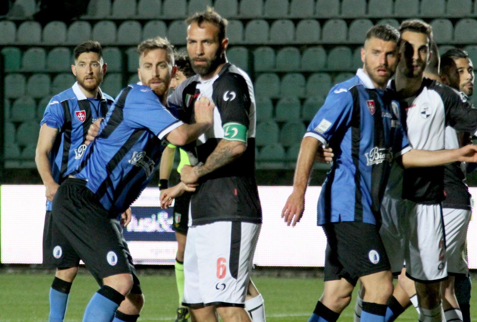 Il difensore nerazzurro Dario Polverini in Siena-Pisa
