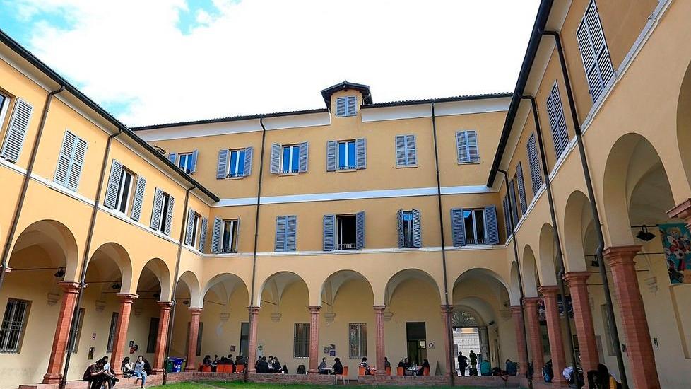 Biblioteca Delfini di Modena, continuano furti e droga
