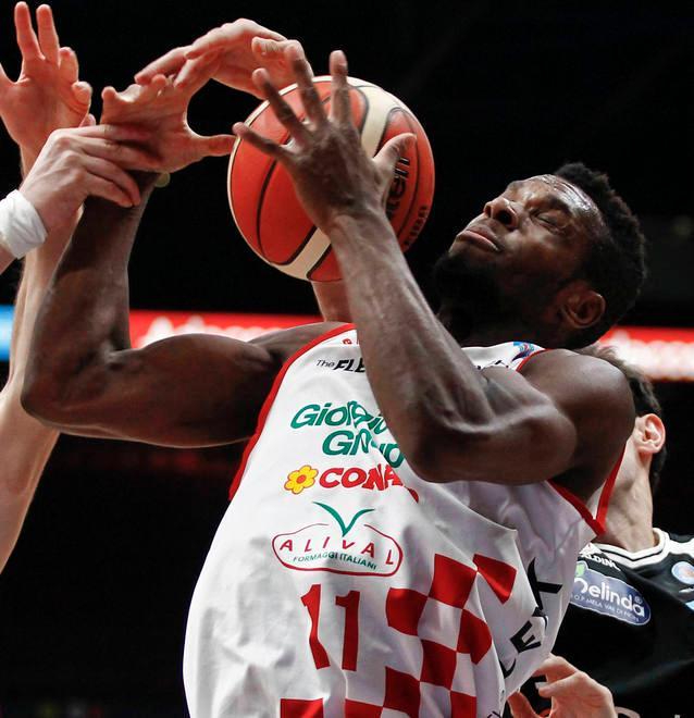 Per la Giorgio Tesi due armi: Blackshear e... la bolgia 