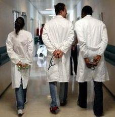 Ospedalieri contro universitari «Il nuovo rettore cambi rotta» 