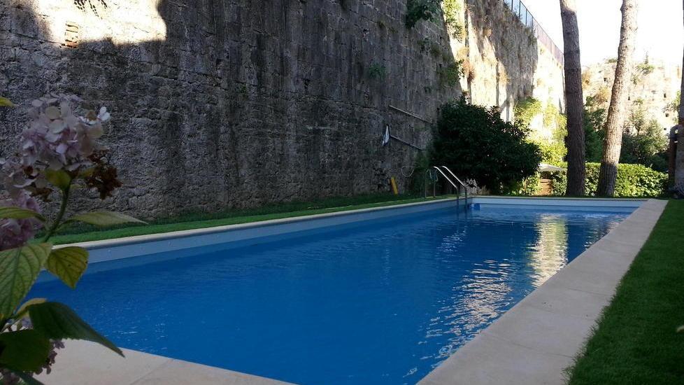 Dall’alto a S. Zeno si vedrà ancora la piscina
