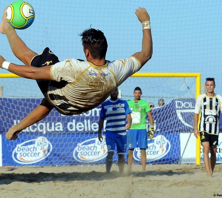 I bianconeri sfidano il gotha europeo di beach soccer 