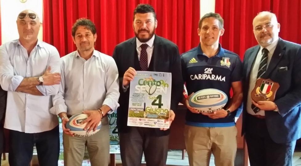 Con “Cento per Cento Seven” la palla ovale arriva in città