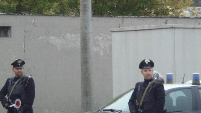 In tre finiscono in manette dopo la rapina a un muratore