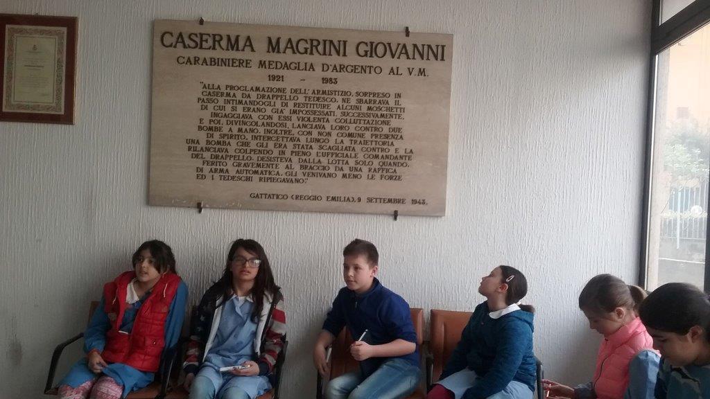 Piccoli cronisti “intervistano” i Carabinieri