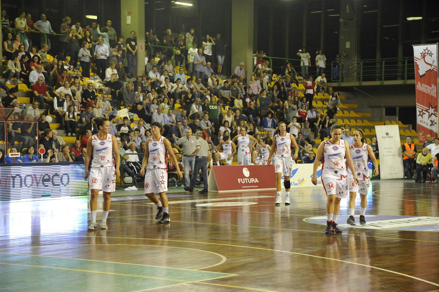 Un'azione di gioco del basket