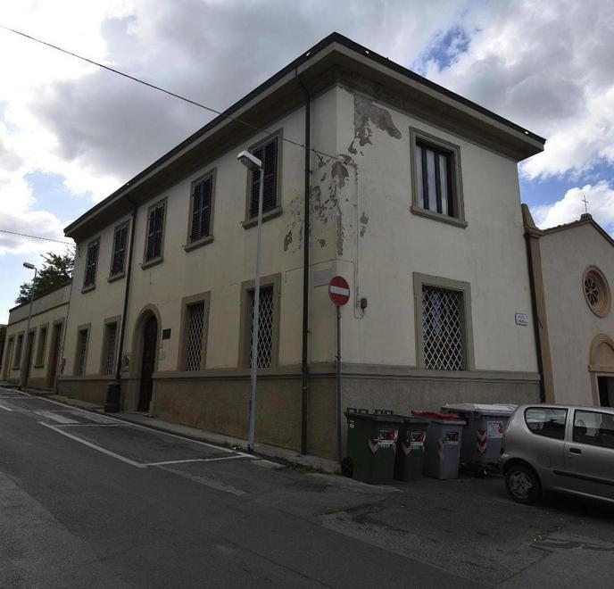 Sette posti in meno alla scuola materna: i genitori protestano 