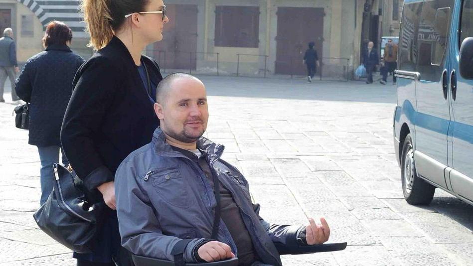 Gian Michele Gangale in piazza del Duomo a Pistoia