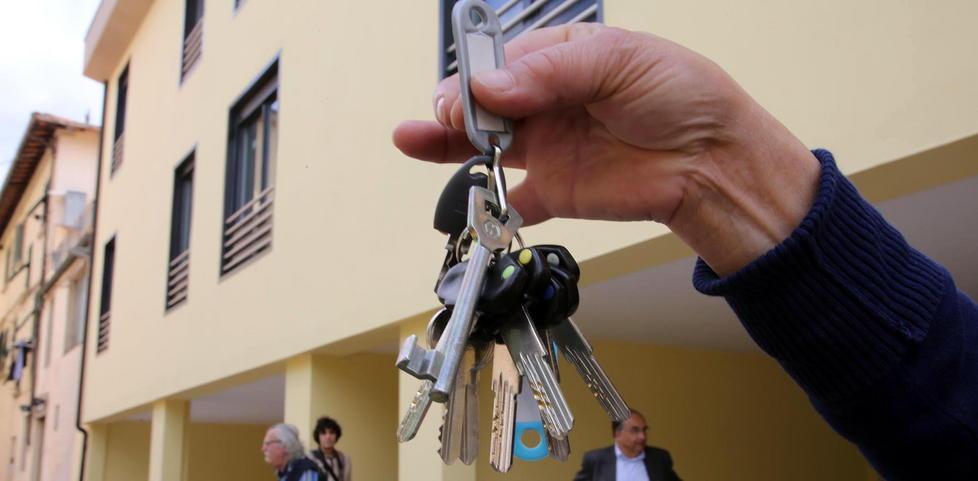 Occupati da famiglie fantasma decine di alloggi popolari 
